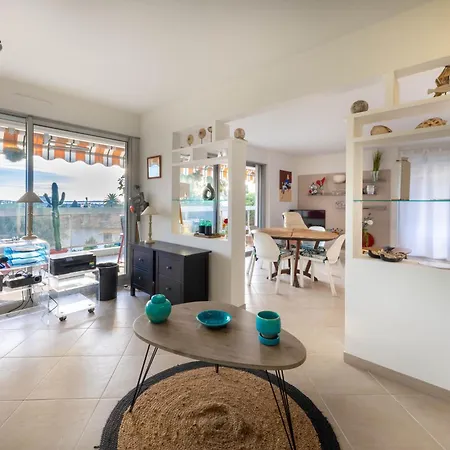 Tanit 3 Pieces, Grande Terrasse * אנטיב