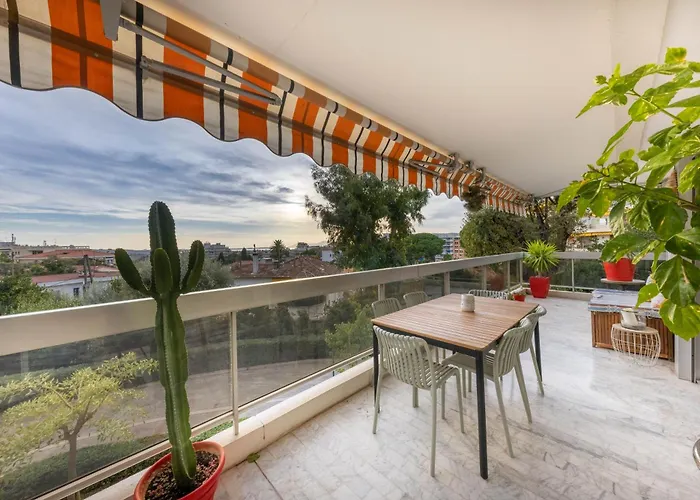 Tanit 3 Pieces, Grande Terrasse شقة أنتيب